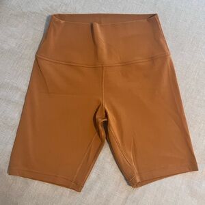 Like-new Lululemon align high-rise bike shorts!